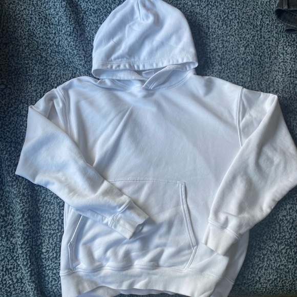 ARITZIA AIRY WHITE HOODIE - Picture 2 of 2